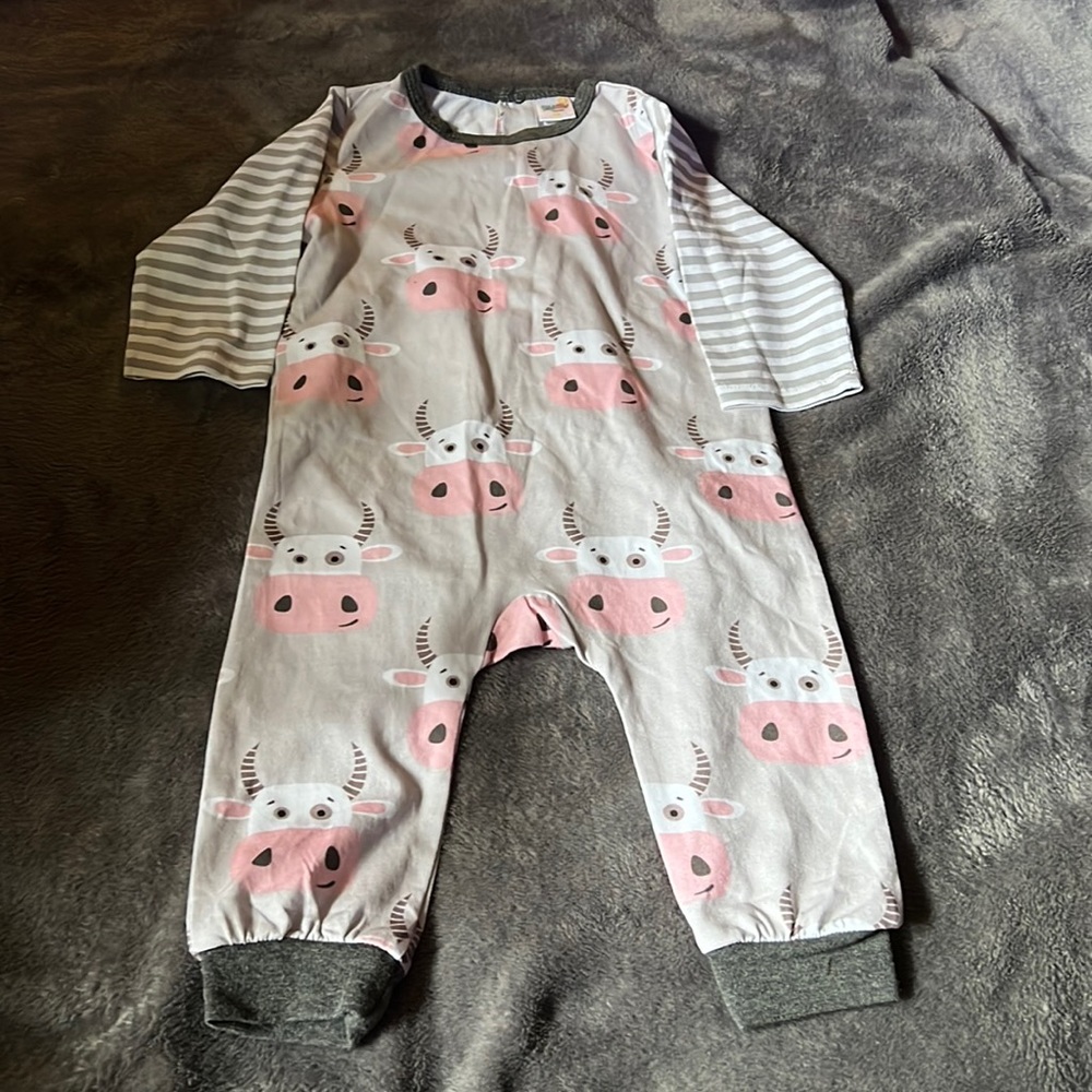 PeppyMini Cow Print One Piece long Sleeve Outfit Size 6M